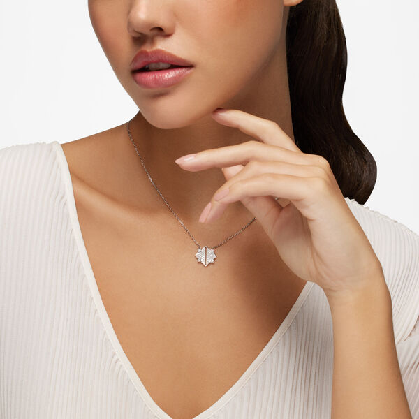 White Gold and Diamond Pendant Necklace